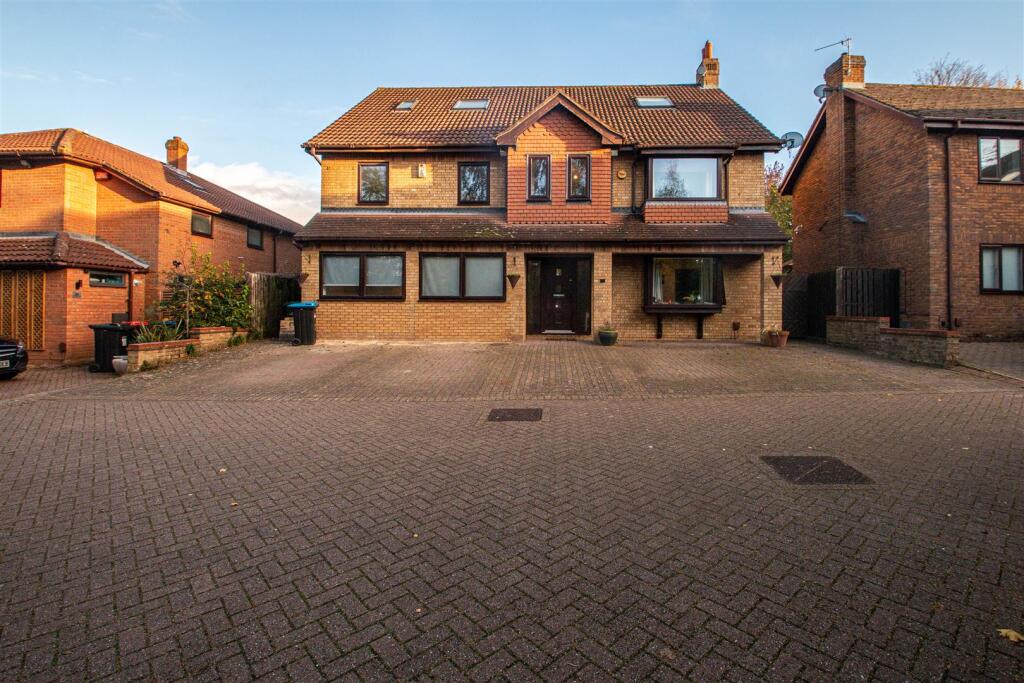 4 bed Studio for rent in Milton Keynes. From Cauldwell Property Services - Milton Keynes
