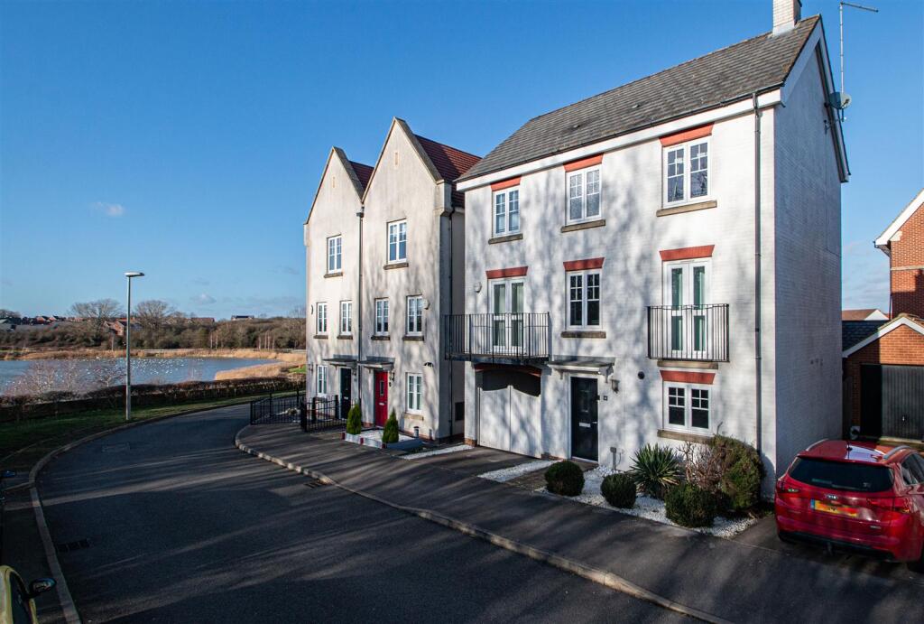 4 bed Detached for rent in Bletchley. From Cauldwell Property Services - Milton Keynes 4 bed Detached for rent in Bletchley. From Cauldwell Property Services - Milton Keynes
