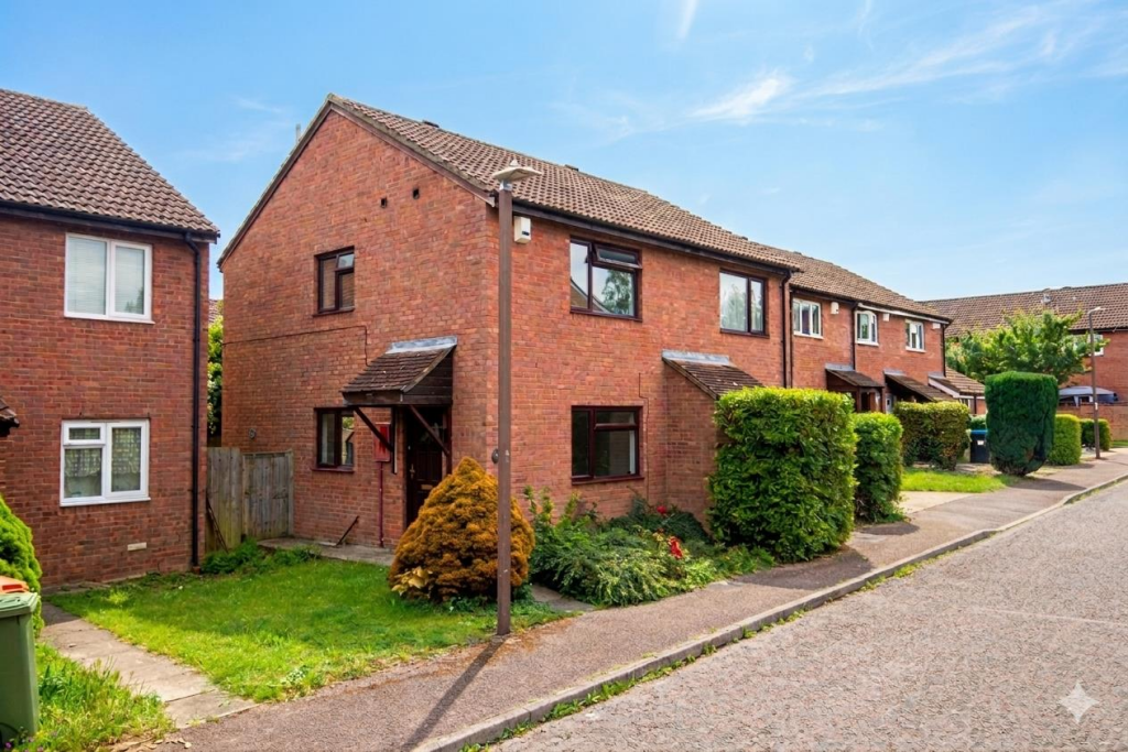 2 bed Semi Detached for rent in Calverton. From Cauldwell Property Services - Milton Keynes