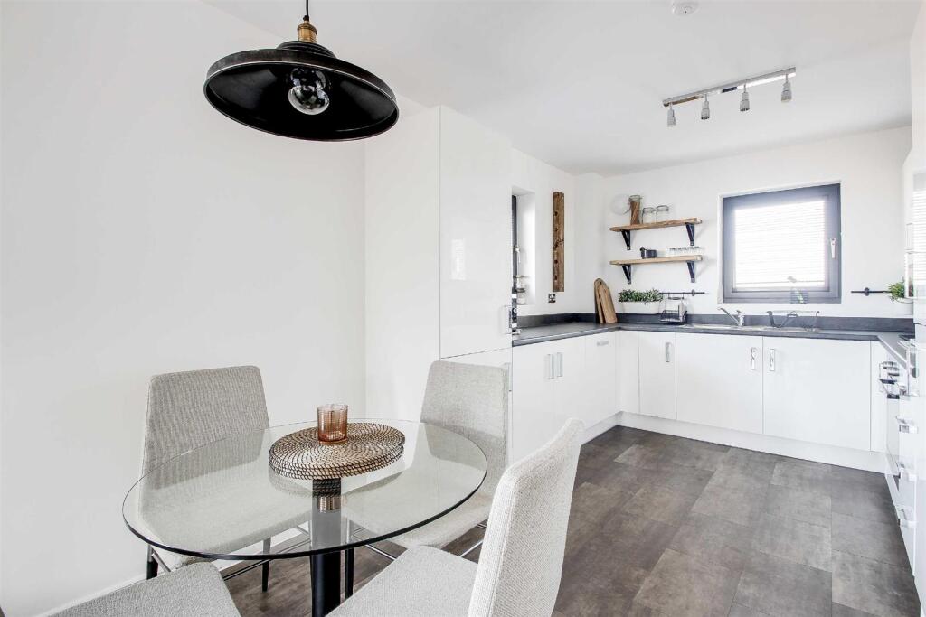 2 bed Apartment for rent in Wavendon. From Cauldwell Property Services - Milton Keynes