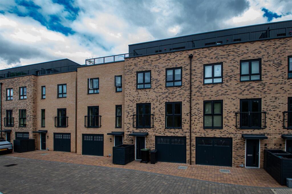 3 bed Detached for rent in Ipswich. From Cauldwell Property Services - Milton Keynes 3 bed Detached for rent in Ipswich. From Cauldwell Property Services - Milton Keynes