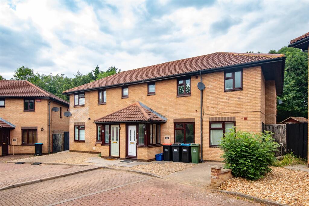 6 bed Detached for rent in Milton Keynes. From Cauldwell Property Services - Milton Keynes