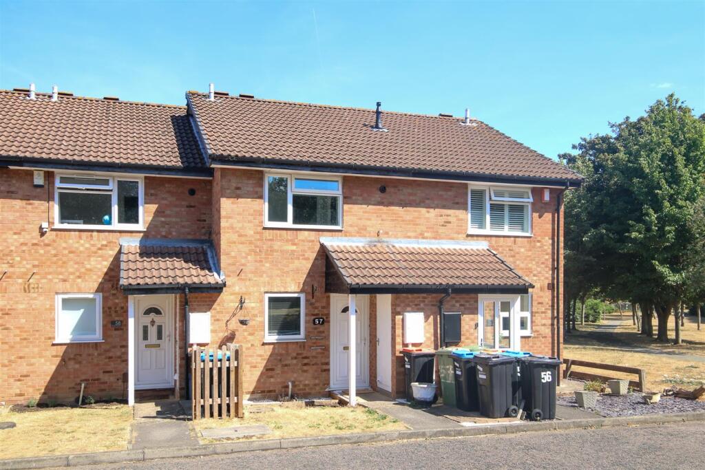 2 bed Mid Terraced House for rent in Newport Pagnell. From Cauldwell Property Services - Milton Keynes 2 bed Mid Terraced House for rent in Newport Pagnell. From Cauldwell Property Services - Milton Keynes