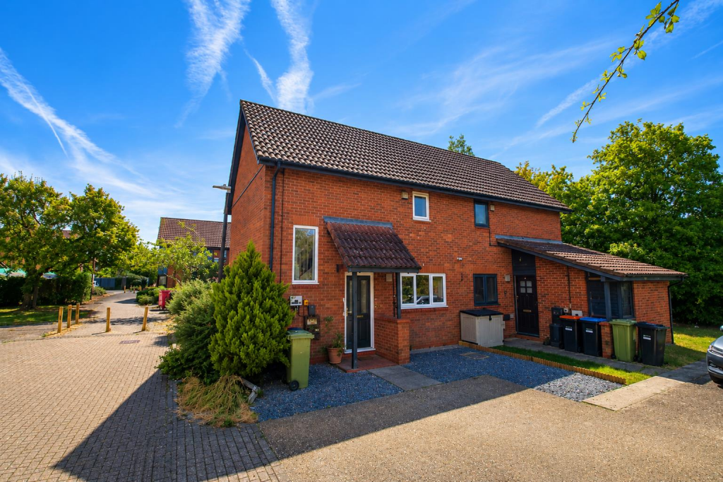 2 bed Semi Detached for rent in Milton Keynes. From Cauldwell Property Services - Milton Keynes