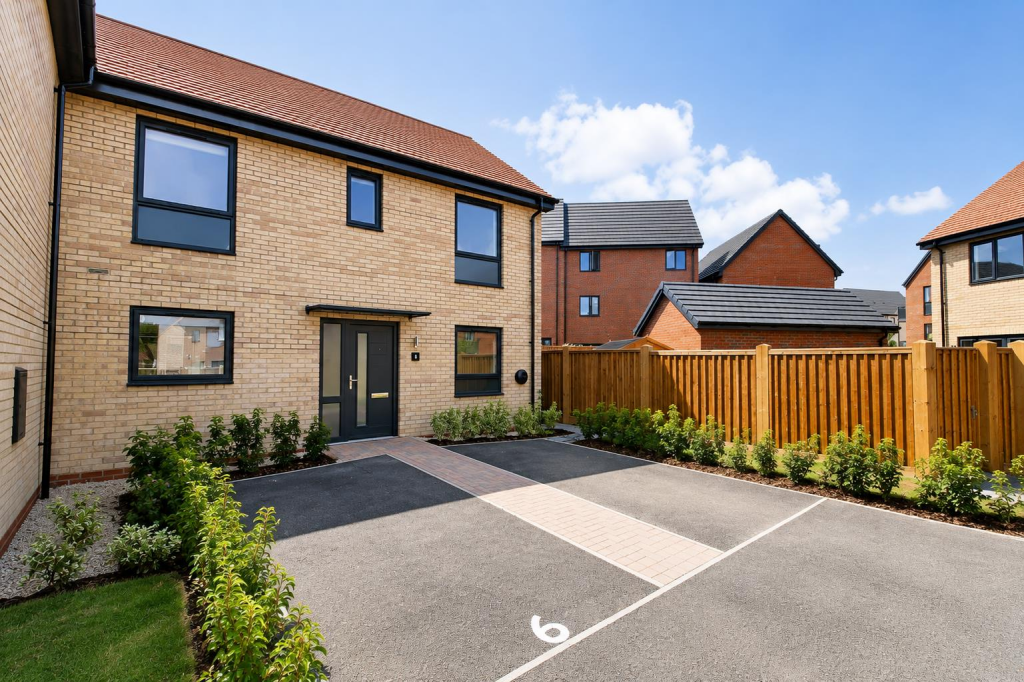 3 bed Semi Detached for rent in Milton Keynes. From Cauldwell Property Services - Milton Keynes 3 bed Semi Detached for rent in Milton Keynes. From Cauldwell Property Services - Milton Keynes