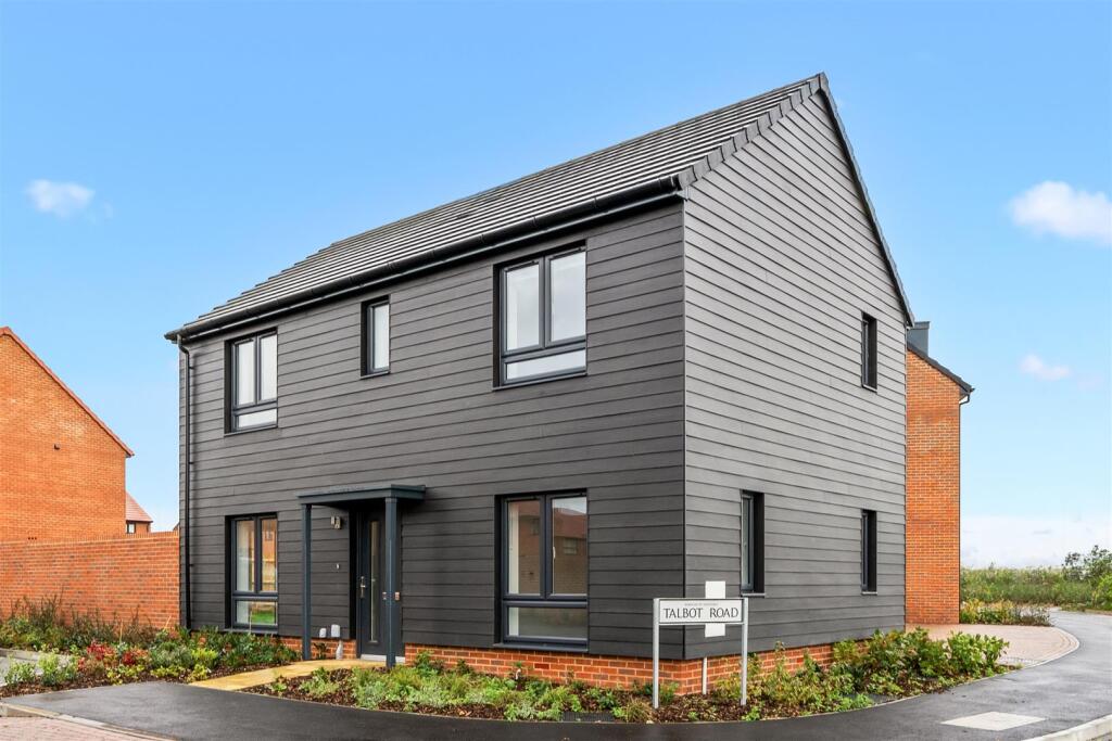 3 bed Semi Detached for rent in . From Cauldwell Property Services - Milton Keynes 3 bed Semi Detached for rent in . From Cauldwell Property Services - Milton Keynes