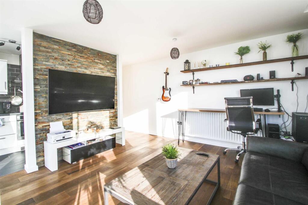 1 bed Apartment for rent in Milton Keynes. From Cauldwell Property Services - Milton Keynes