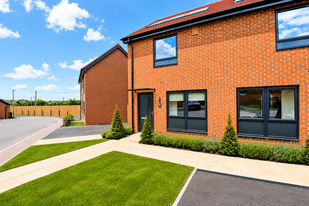 2 bed Semi Detached for rent in Milton Keynes. From Cauldwell Property Services - Milton Keynes 2 bed Semi Detached for rent in Milton Keynes. From Cauldwell Property Services - Milton Keynes