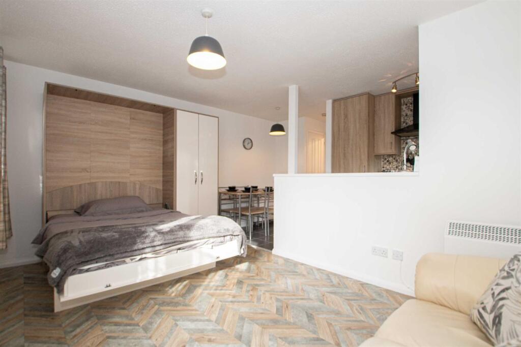 1 bed Apartment for rent in Wavendon. From Cauldwell Property Services - Milton Keynes