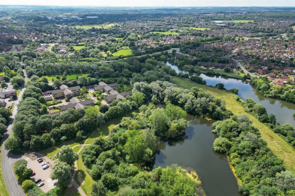 4 bed Apartment for rent in Milton Keynes. From Cauldwell Property Services - Milton Keynes 4 bed Apartment for rent in Milton Keynes. From Cauldwell Property Services - Milton Keynes