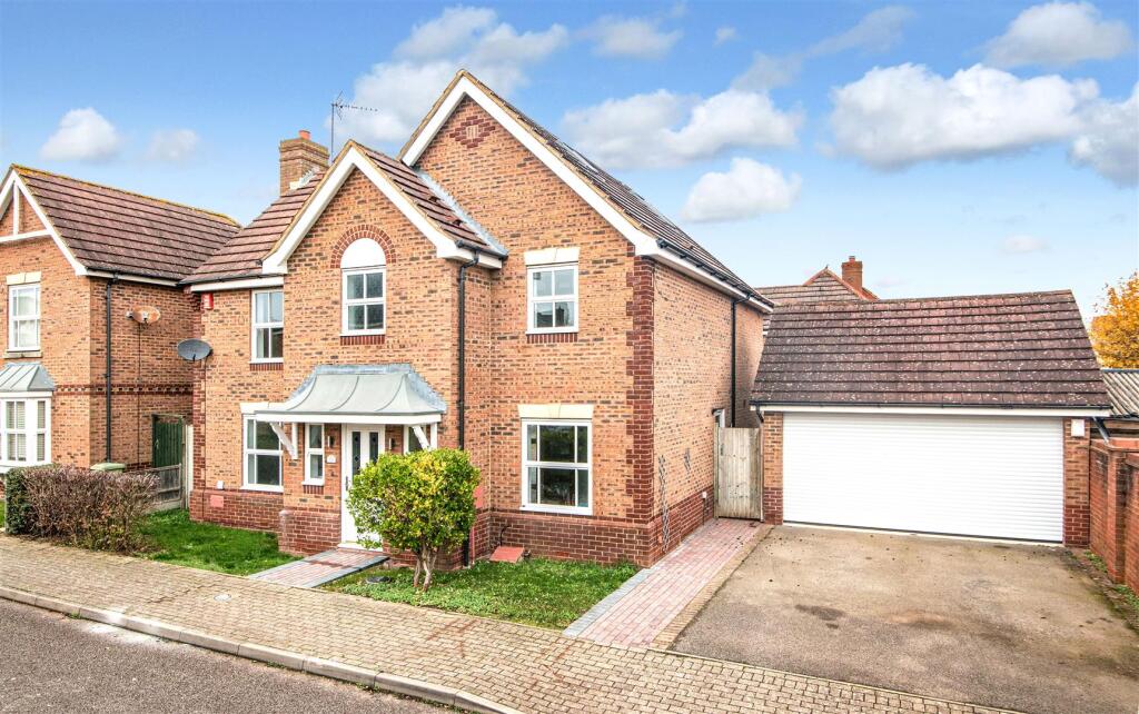 6 bed Detached for rent in Newton Longville. From Cauldwell Property Services - Milton Keynes