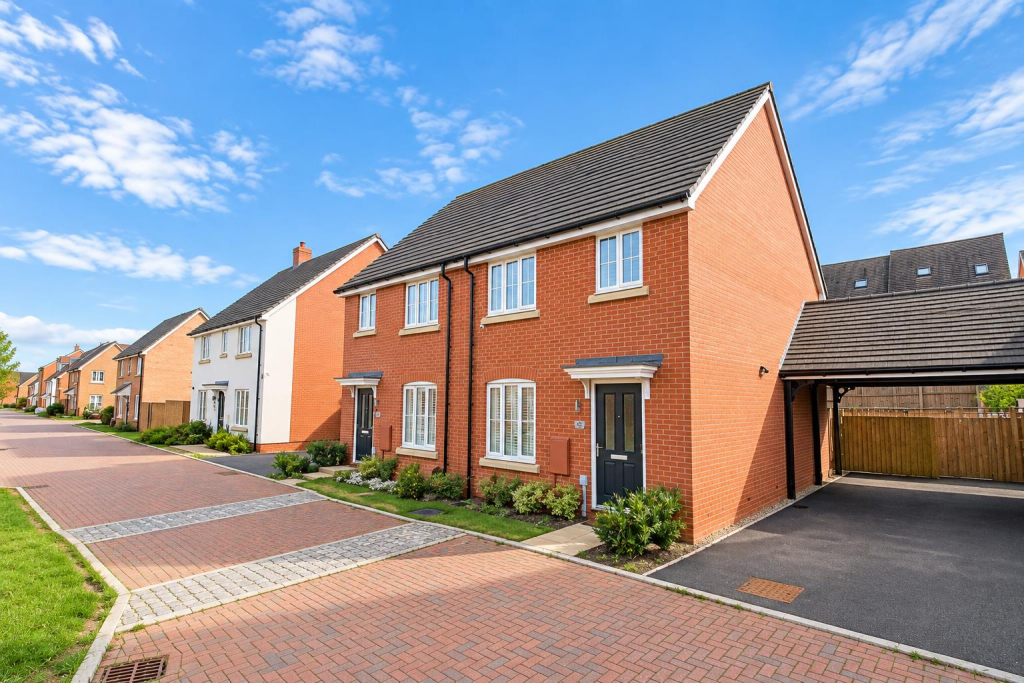 3 bed Semi Detached for rent in Milton Keynes. From Cauldwell Property Services - Milton Keynes 3 bed Semi Detached for rent in Milton Keynes. From Cauldwell Property Services - Milton Keynes