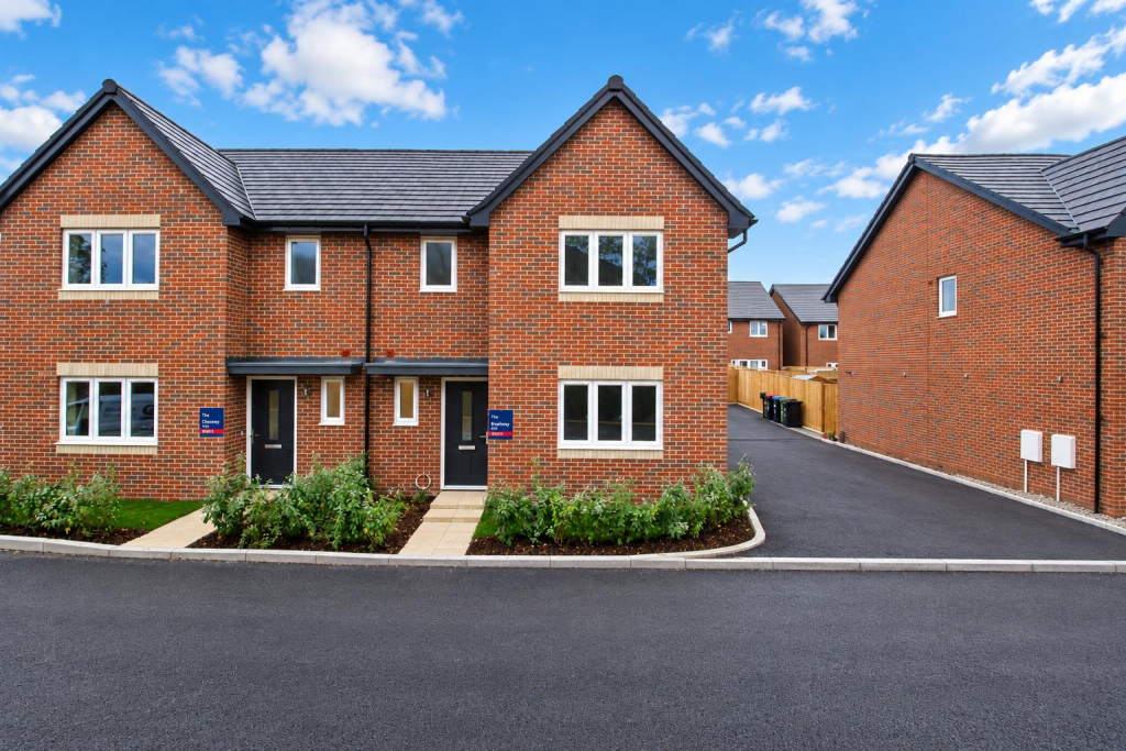 3 bed Semi Detached for rent in Milton Keynes. From Cauldwell Property Services - Milton Keynes 3 bed Semi Detached for rent in Milton Keynes. From Cauldwell Property Services - Milton Keynes