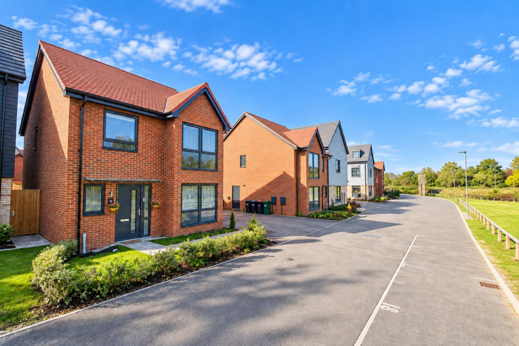 4 bed Detached for rent in Milton Keynes. From Cauldwell Property Services - Milton Keynes
