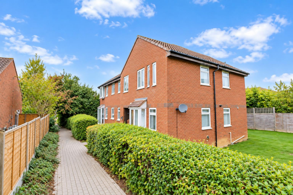 0 bed Studio for rent in Milton Keynes. From Cauldwell Property Services - Milton Keynes