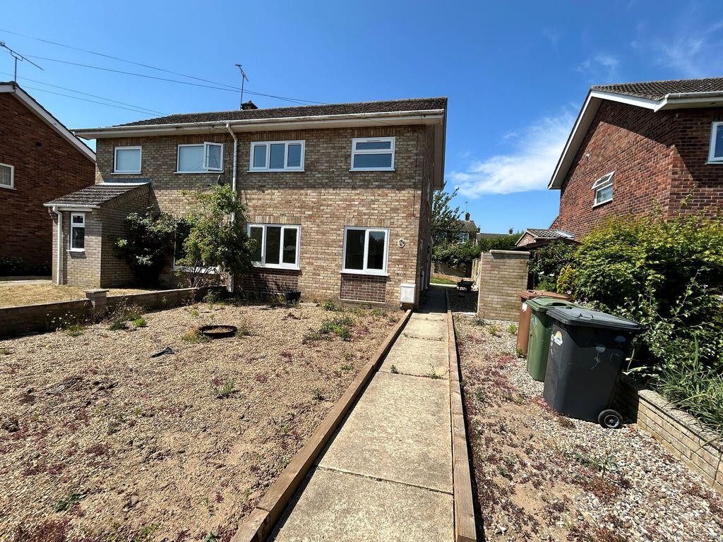 3 bed Semi Detached for rent in Belton. From Darby & Liffen - Gorleston On Sea