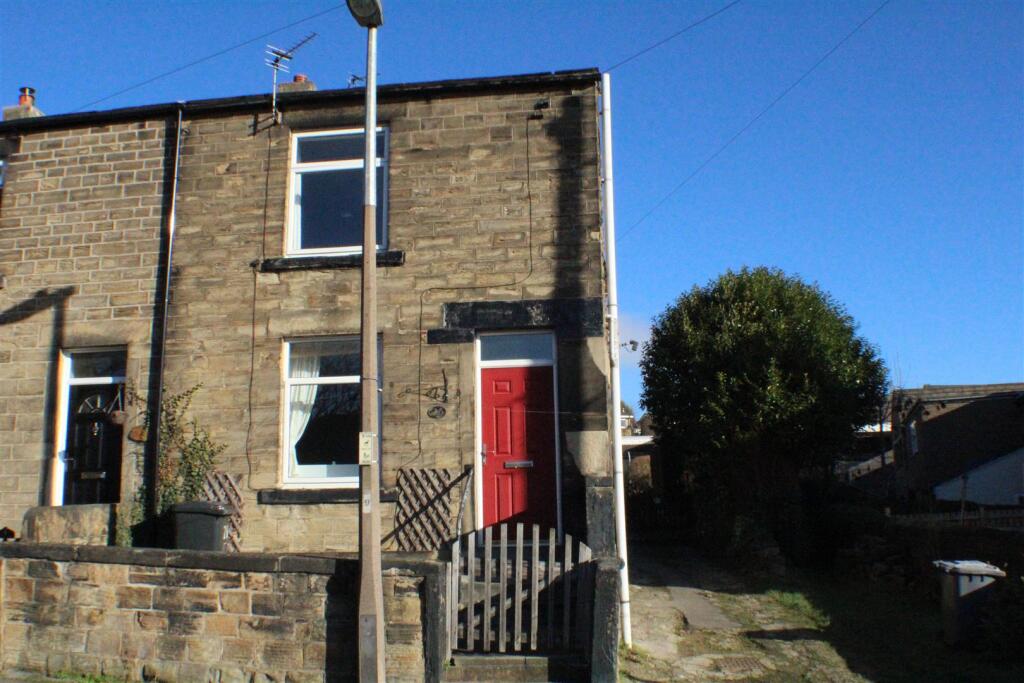 1 bed End of Terrace for rent in Batley. From Local Properties Estate Agents - Birstall
