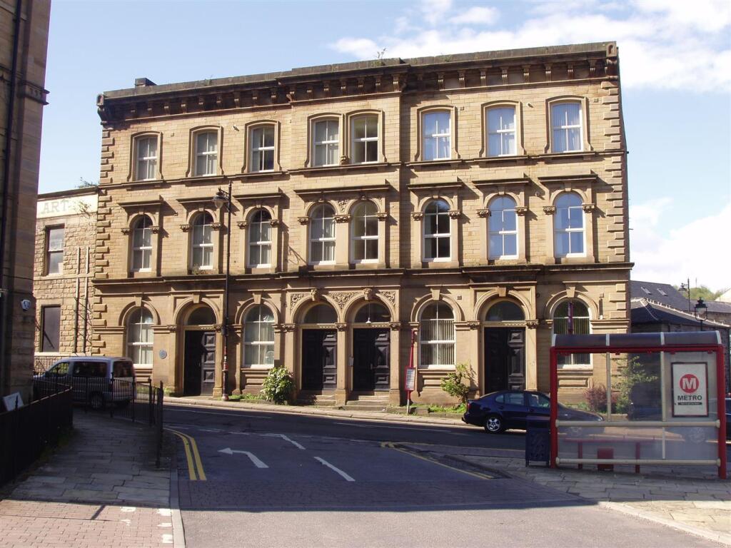1 bed Apartment for rent in Batley. From Local Properties Estate Agents - Birstall