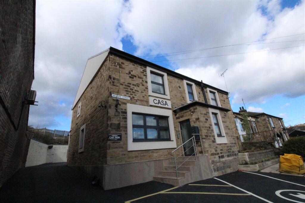 1 bed Apartment for rent in Batley. From Local Properties Estate Agents - Birstall 1 bed Apartment for rent in Batley. From Local Properties Estate Agents - Birstall