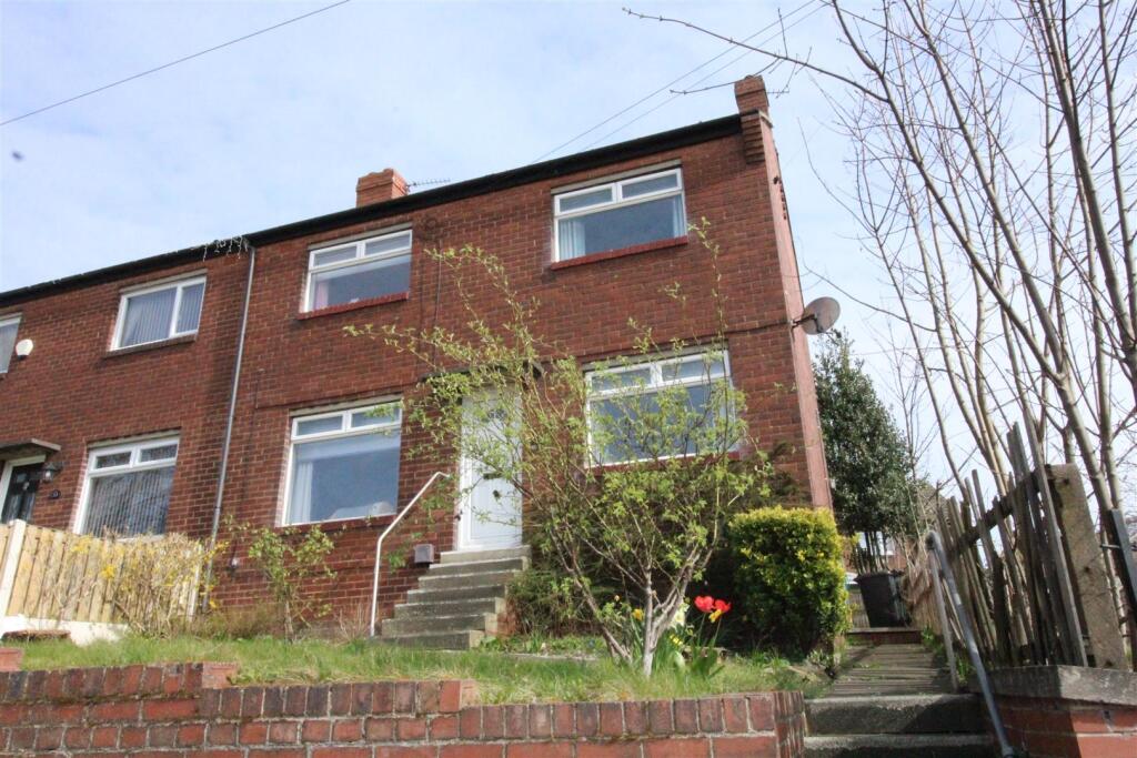 3 bed Semi Detached for rent in Batley. From Local Properties Estate Agents - Birstall 3 bed Semi Detached for rent in Batley. From Local Properties Estate Agents - Birstall