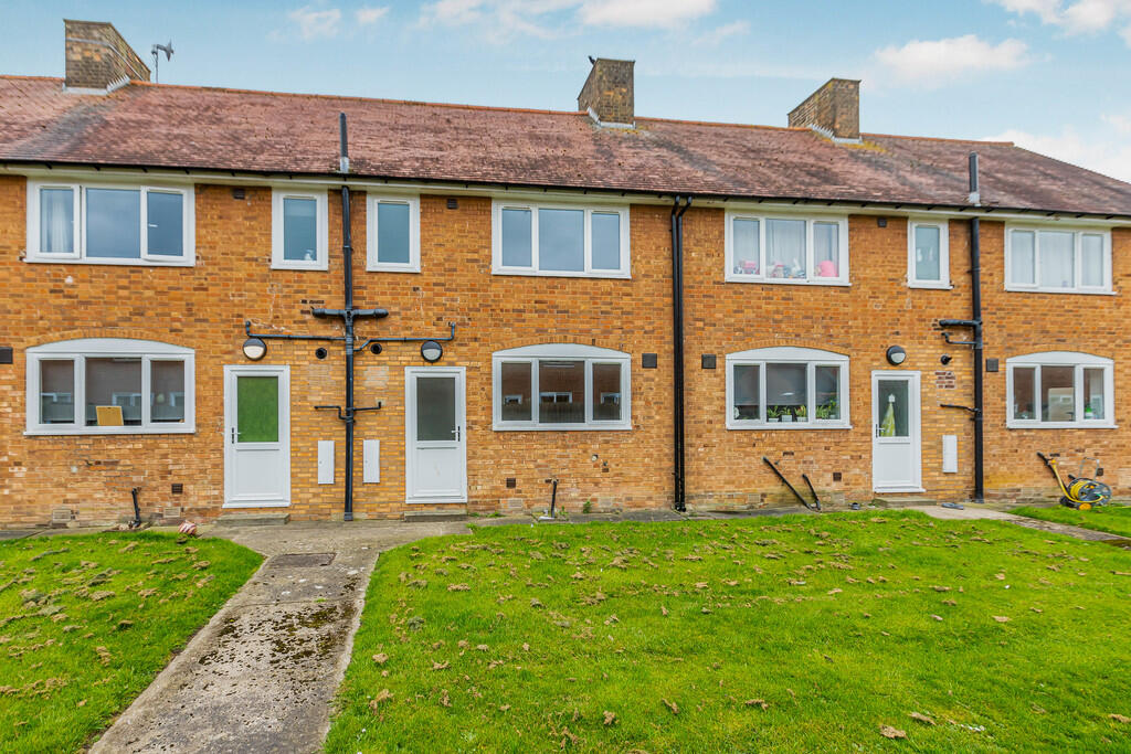 2 bed Mid Terraced House for rent in Skipton-on-Swale. From Love Property - North Yorkshire 2 bed Mid Terraced House for rent in Skipton-on-Swale. From Love Property - North Yorkshire