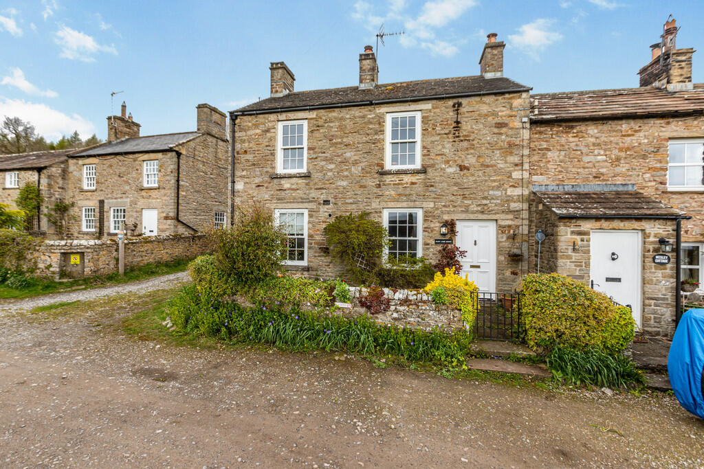 2 bed Cottage for rent in Castle Bolton. From Love Property - North Yorkshire