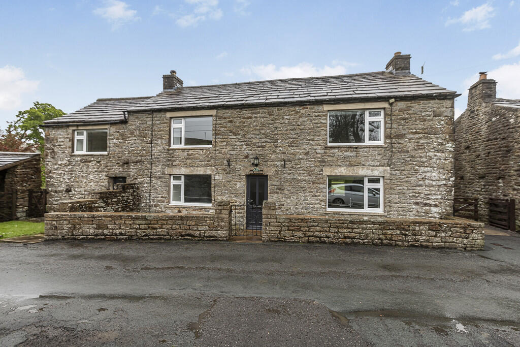 4 bed Farm House for rent in . From Love Property - North Yorkshire