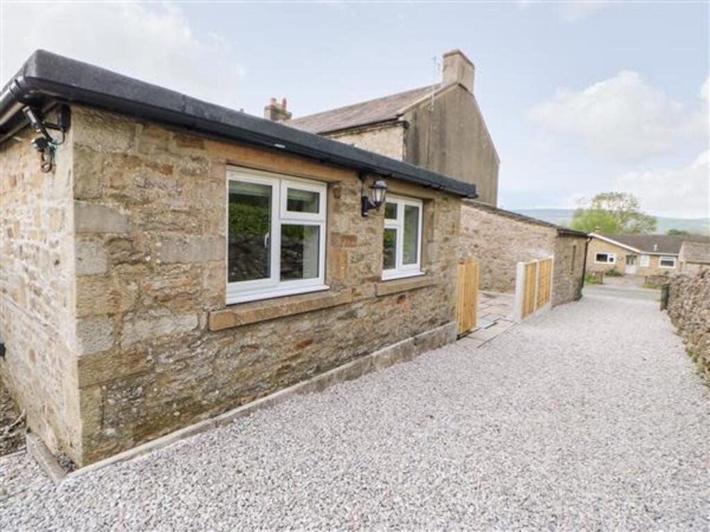 2 bed Cottage for rent in Carperby. From Love Property - North Yorkshire 2 bed Cottage for rent in Carperby. From Love Property - North Yorkshire
