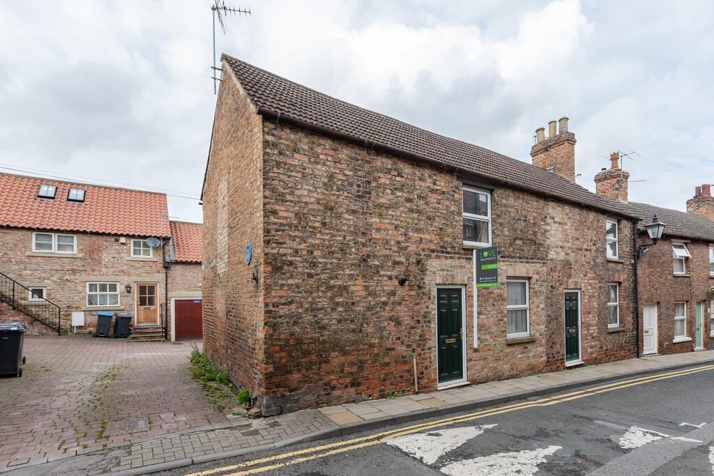 2 bed End of Terrace for rent in Bedale. From Love Property - North Yorkshire 2 bed End of Terrace for rent in Bedale. From Love Property - North Yorkshire