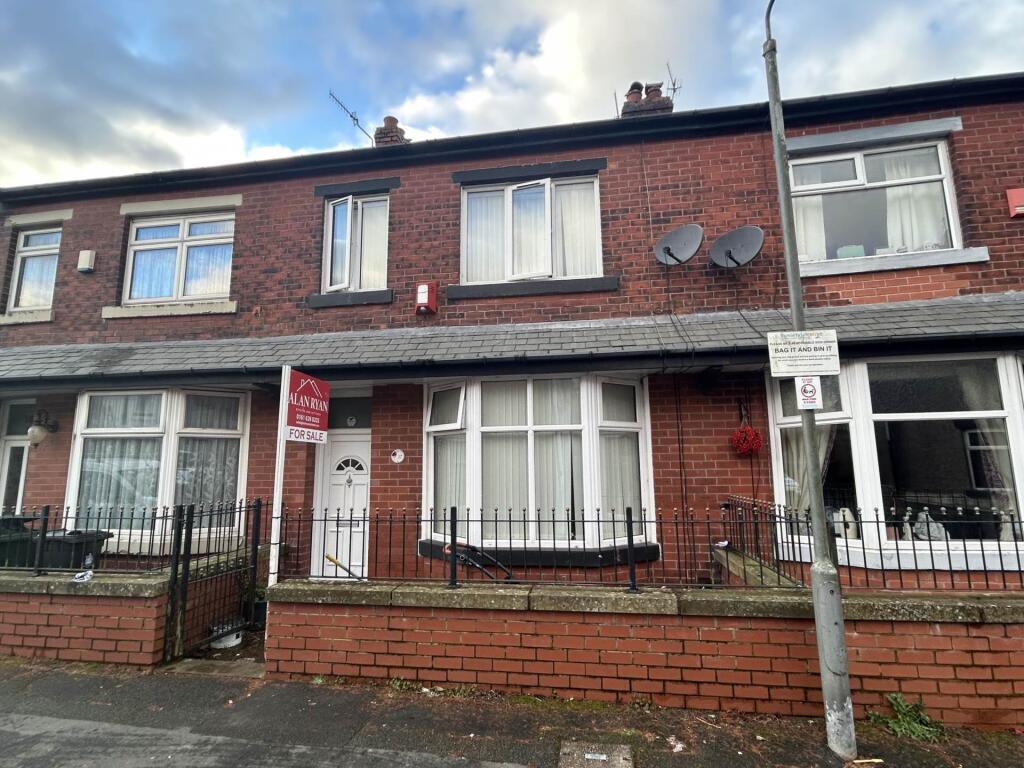 2 bed Mid Terraced House for rent in Bacup. From Alistair Stevens Chadderton - Oldham 2 bed Mid Terraced House for rent in Bacup. From Alistair Stevens Chadderton - Oldham