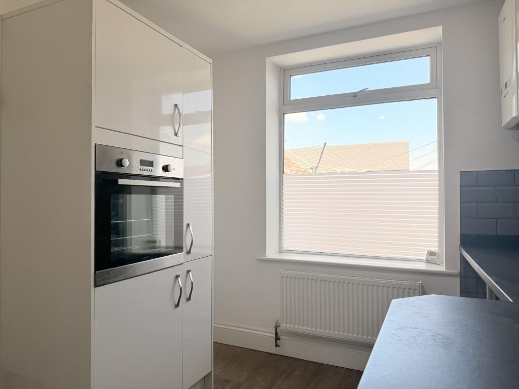 2 bed Apartment for rent in Ripley. From Hall & Benson Lettings - Allestree 2 bed Apartment for rent in Ripley. From Hall & Benson Lettings - Allestree