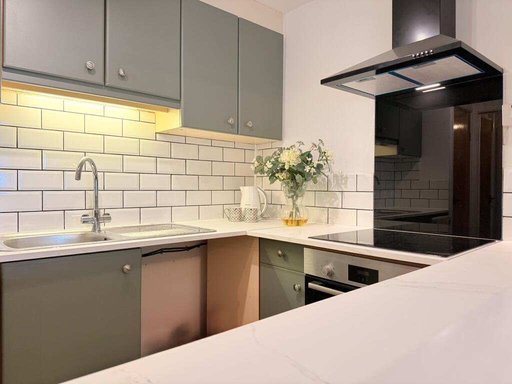 1 bed Apartment for rent in Quarndon. From Hall & Benson Lettings - Allestree 1 bed Apartment for rent in Quarndon. From Hall & Benson Lettings - Allestree
