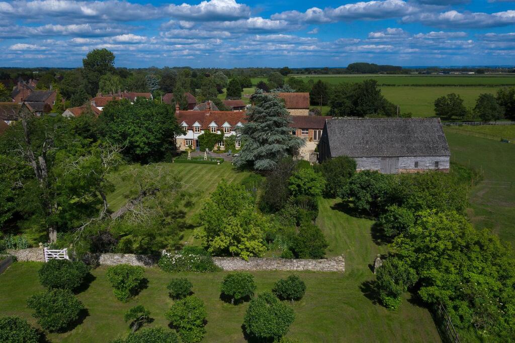 8 bed Farm House for rent in Garford. From Butler Sherborn - Burford
