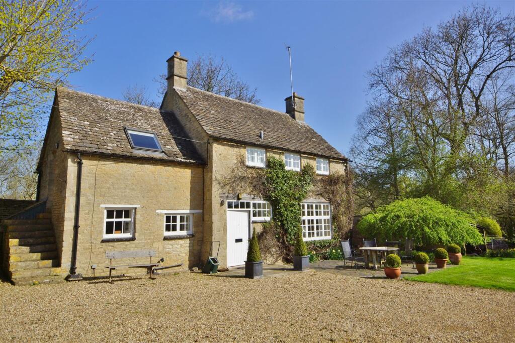 2 bed Cottage for rent in Winson. From Butler Sherborn - Burford 2 bed Cottage for rent in Winson. From Butler Sherborn - Burford