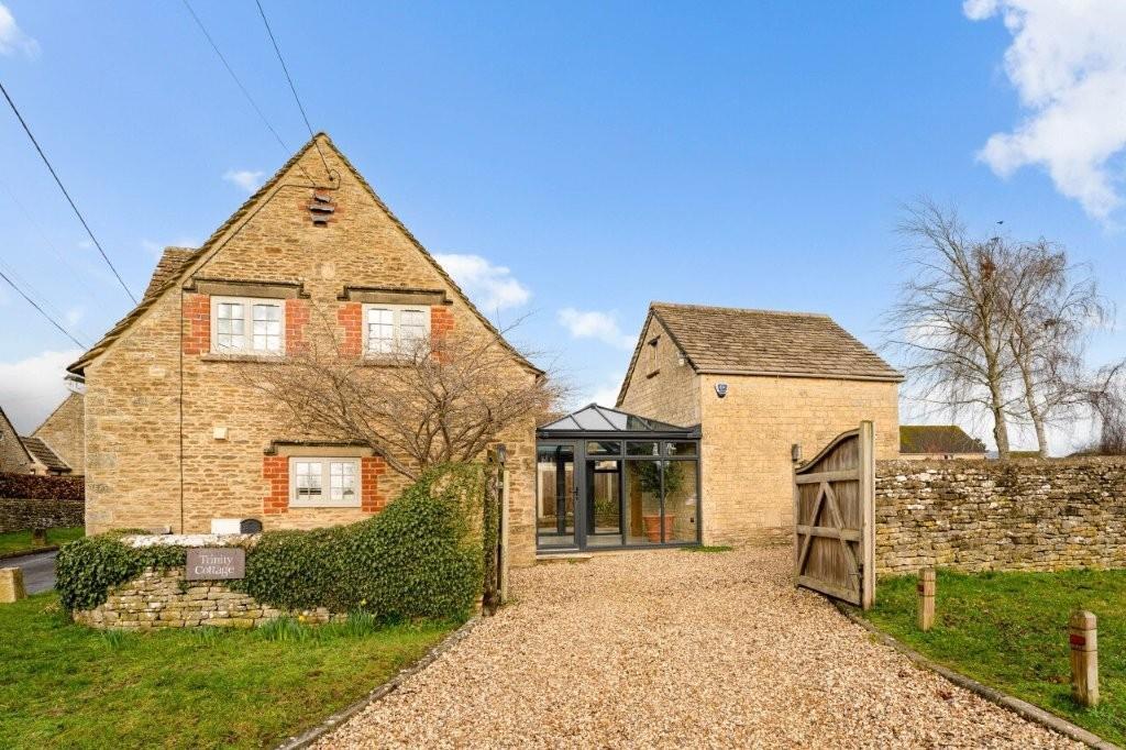 4 bed Detached for rent in Ampney Crucis. From Butler Sherborn - Burford 4 bed Detached for rent in Ampney Crucis. From Butler Sherborn - Burford
