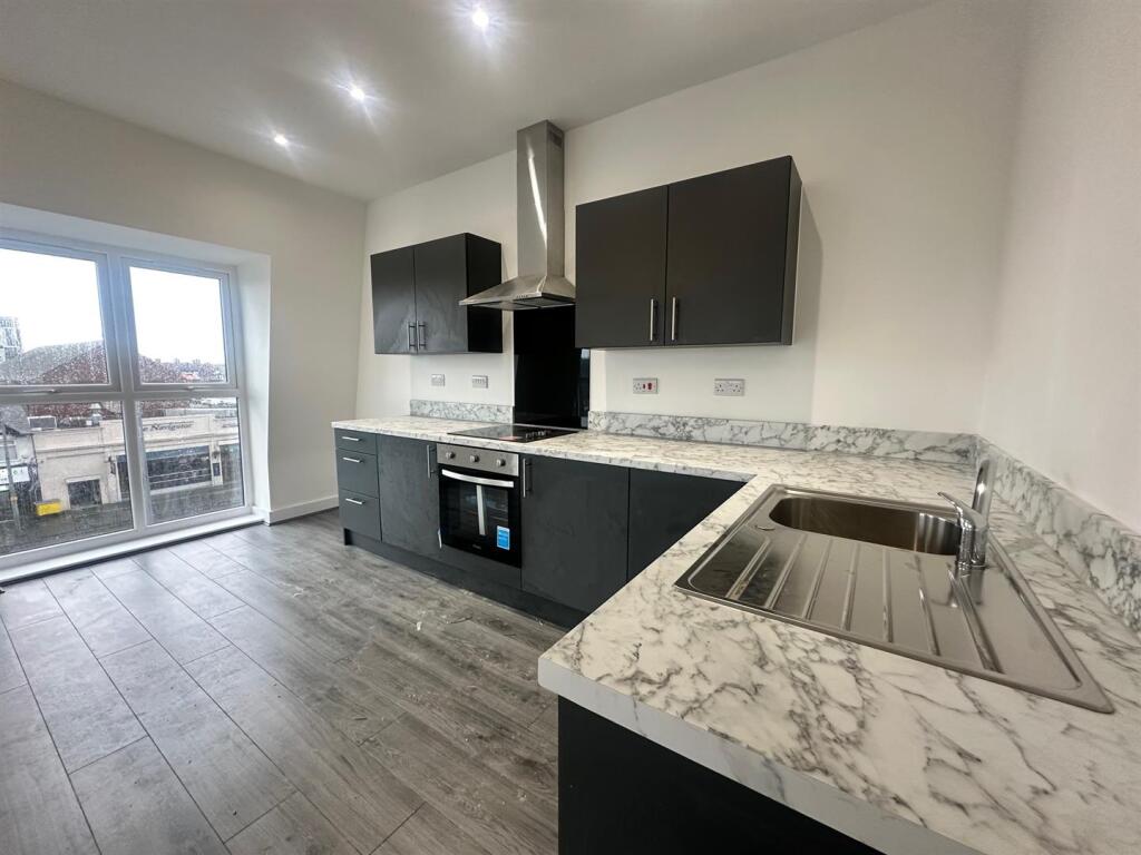 2 bed 1st Floor Flat for rent in Liverpool. From Michael Moon - Great Crosby