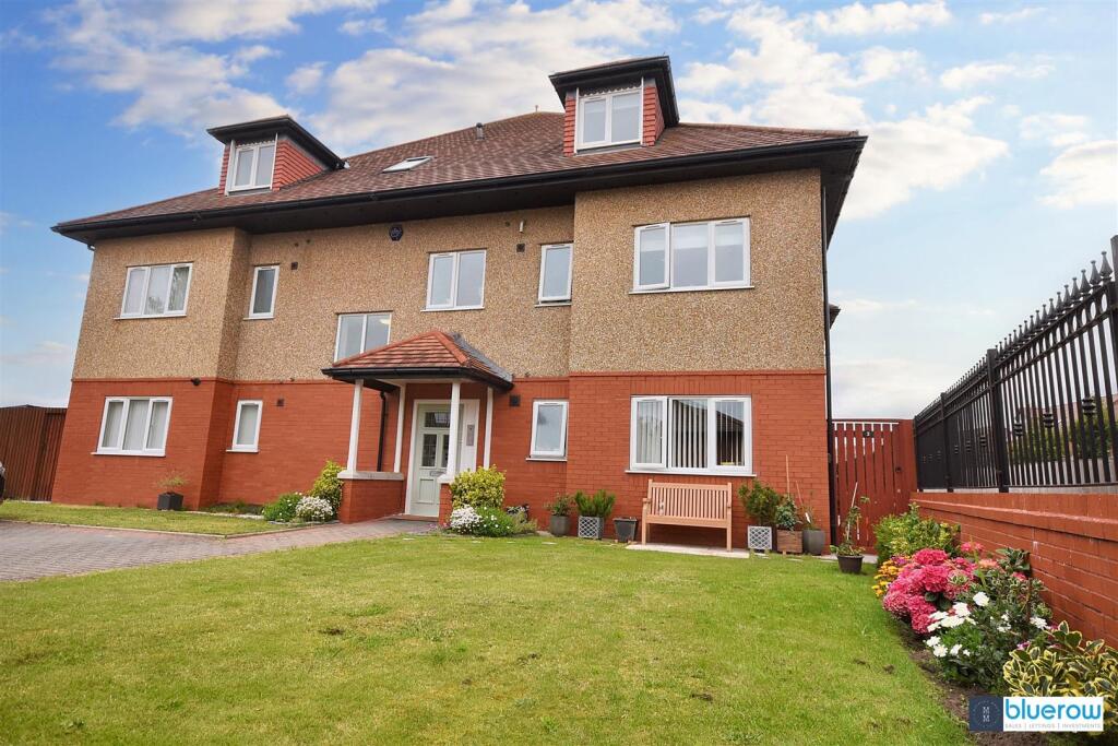 3 bed Penthouse for rent in Liverpool. From Michael Moon - Great Crosby