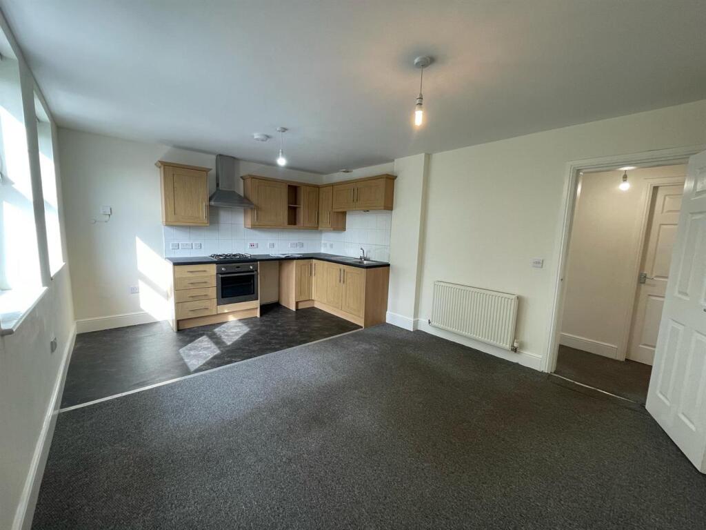 2 bed 1st Floor Flat for rent in Bebington. From Michael Moon - Great Crosby