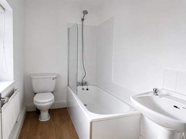 3 bed Mid Terraced House for rent in Little Crosby. From Michael Moon - Great Crosby