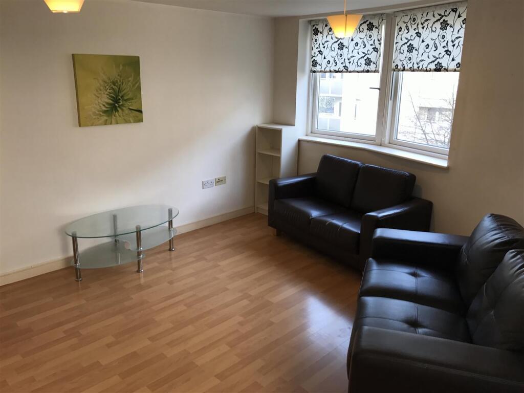 2 bed Apartment for rent in Liverpool. From Michael Moon - Great Crosby