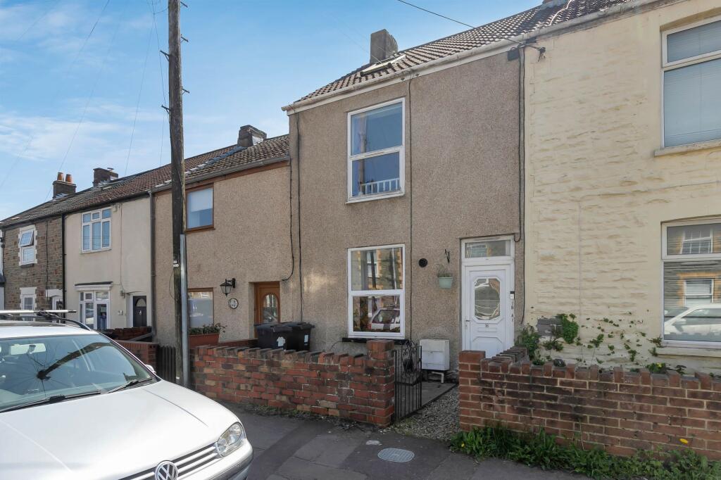 1 bed 1st Floor Flat for rent in Two Mile Hill. From Parks Estate Agents - Bristol