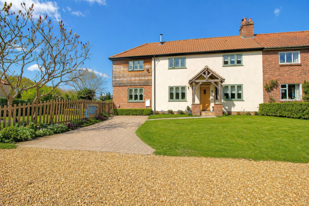 4 bed Detached for rent in Cawston. From Parsons & Co - Reepham