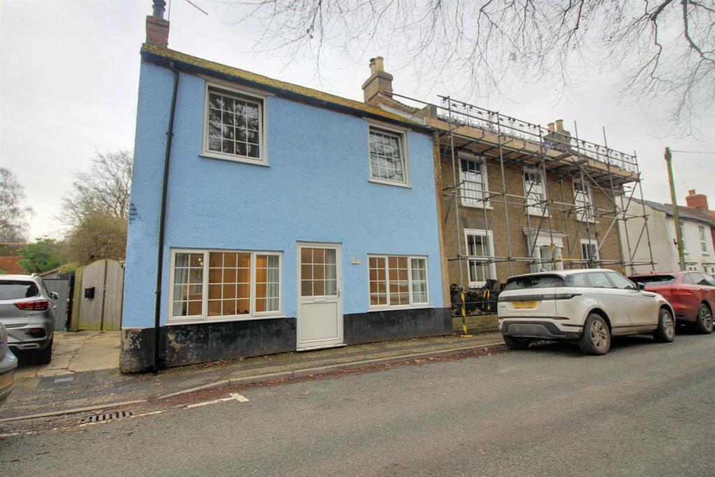 3 bed Semi Detached for rent in Foulsham. From Parsons & Co - Reepham 3 bed Semi Detached for rent in Foulsham. From Parsons & Co - Reepham