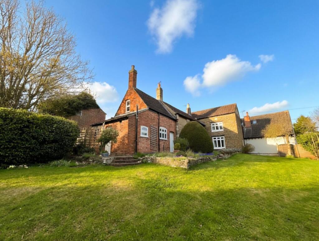 5 bed Detached for rent in Oakham. From Shouler & Son - Melton Mowbray 5 bed Detached for rent in Oakham. From Shouler & Son - Melton Mowbray