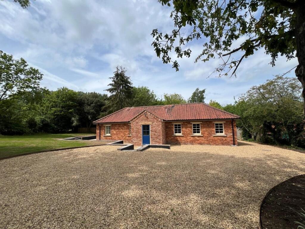 2 bed Detached bungalow for rent in Grantham. From Shouler & Son - Melton Mowbray 2 bed Detached bungalow for rent in Grantham. From Shouler & Son - Melton Mowbray