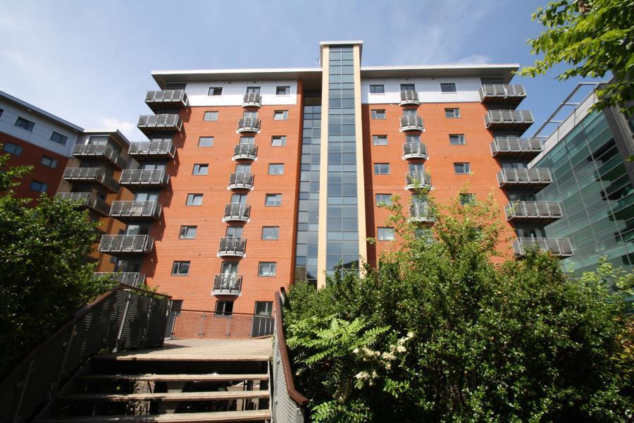 2 bed Apartment for rent in Leeds. From Ritz Properties - Leeds