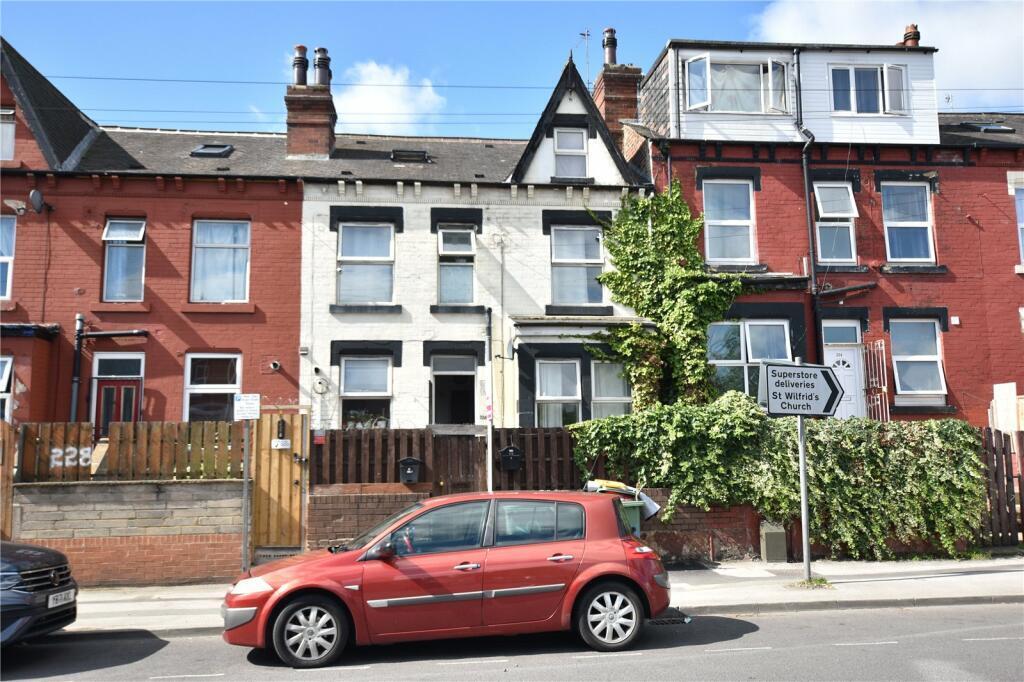 3 bed Mid Terraced House for rent in Leeds. From Ritz Properties - Leeds