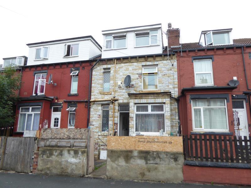 3 bed Mid Terraced House for rent in Leeds. From Ritz Properties - Leeds