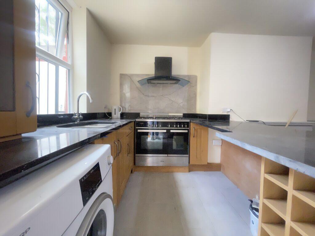 3 bed 1st Floor Flat for rent in Leeds. From Ritz Properties - Leeds 3 bed 1st Floor Flat for rent in Leeds. From Ritz Properties - Leeds
