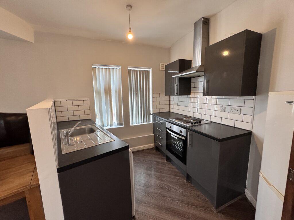 1 bed 1st Floor Flat for rent in Leeds. From Ritz Properties - Leeds